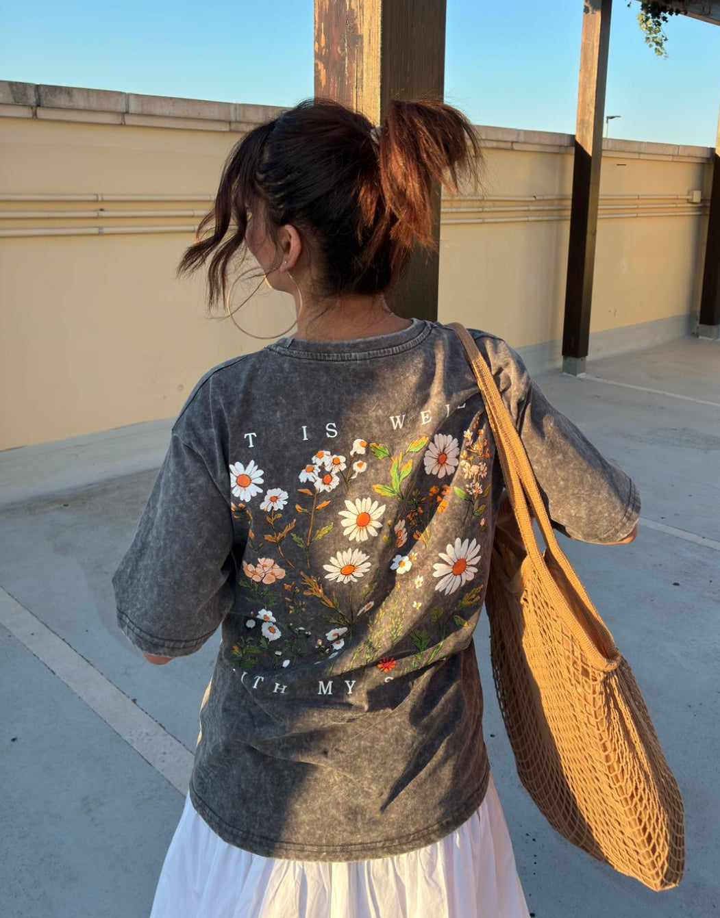 Camiseta Flores It Is Well