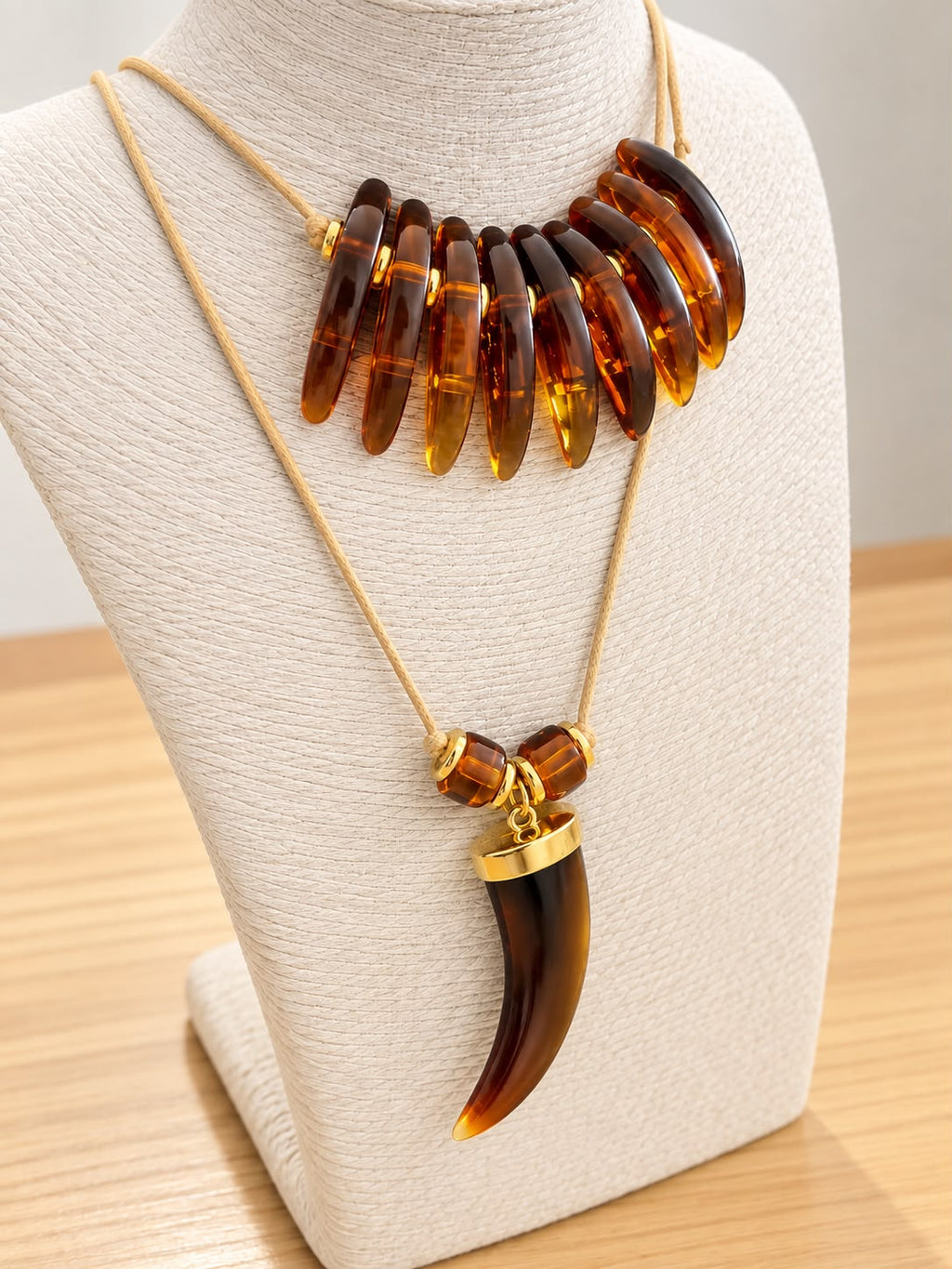 Collar de resina efecto carey